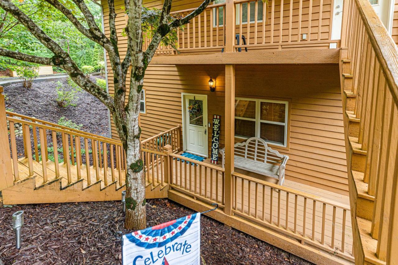 Condo With Stunning Mountain And 6Th Green Views Near Harrahs Cherokee Bryson City Whittier Exterior foto